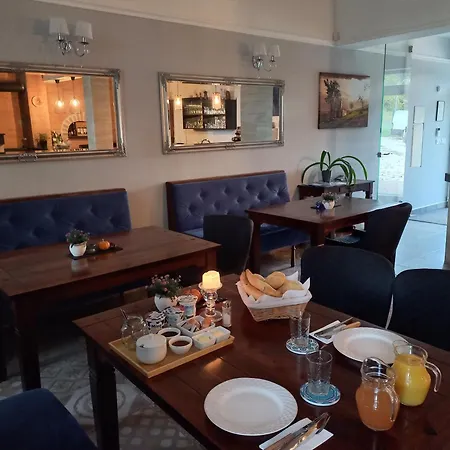 Varga Guest house Orfu