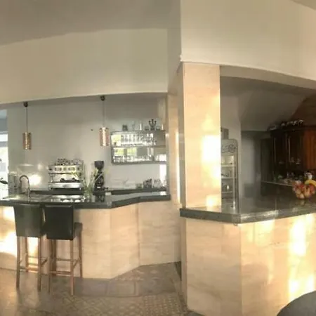 Varga Guest house *
